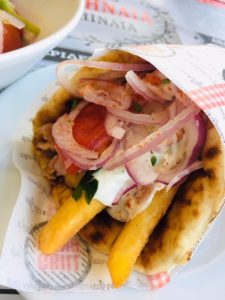 本場ギリシャで食べたい　ギリシャ料理ギロピタ